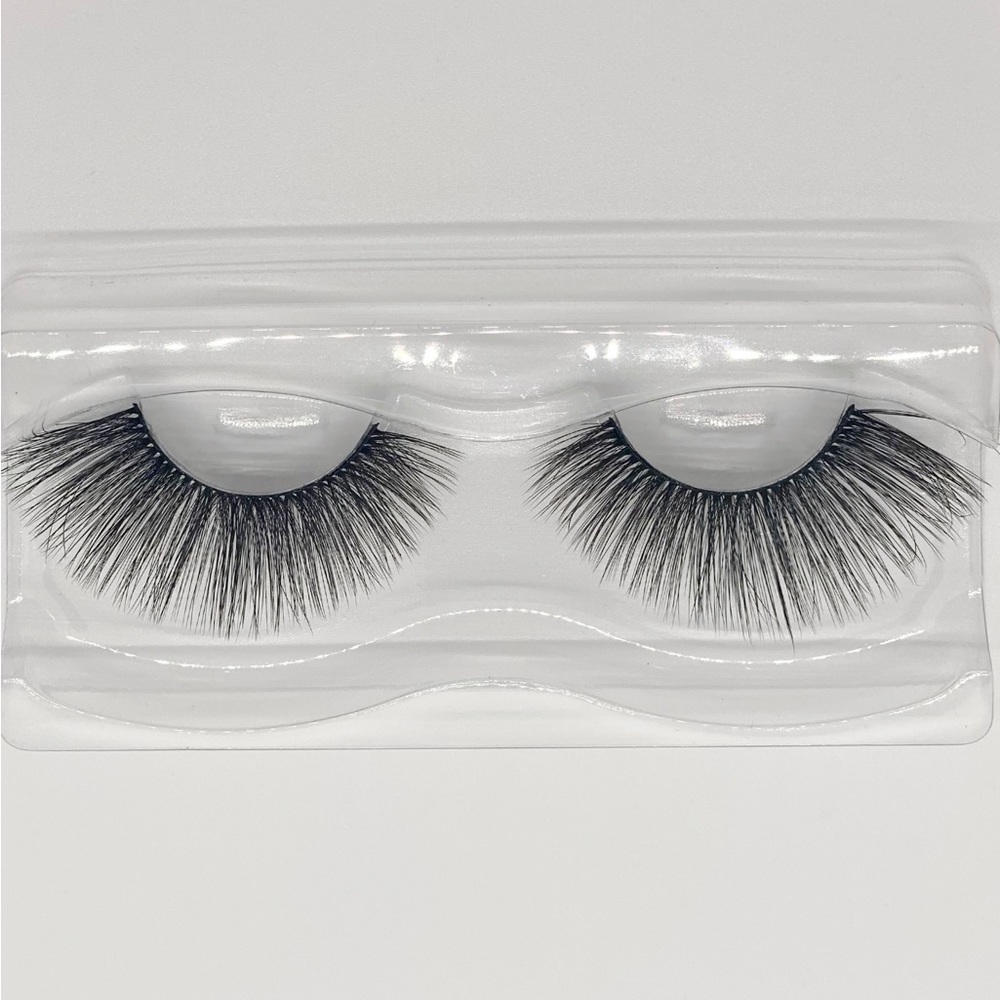 3D Faux Mink Wispy Eye Lashes (NEW) Style: Eloise